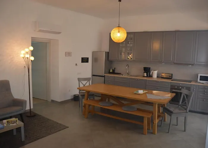 Windstill Apartments